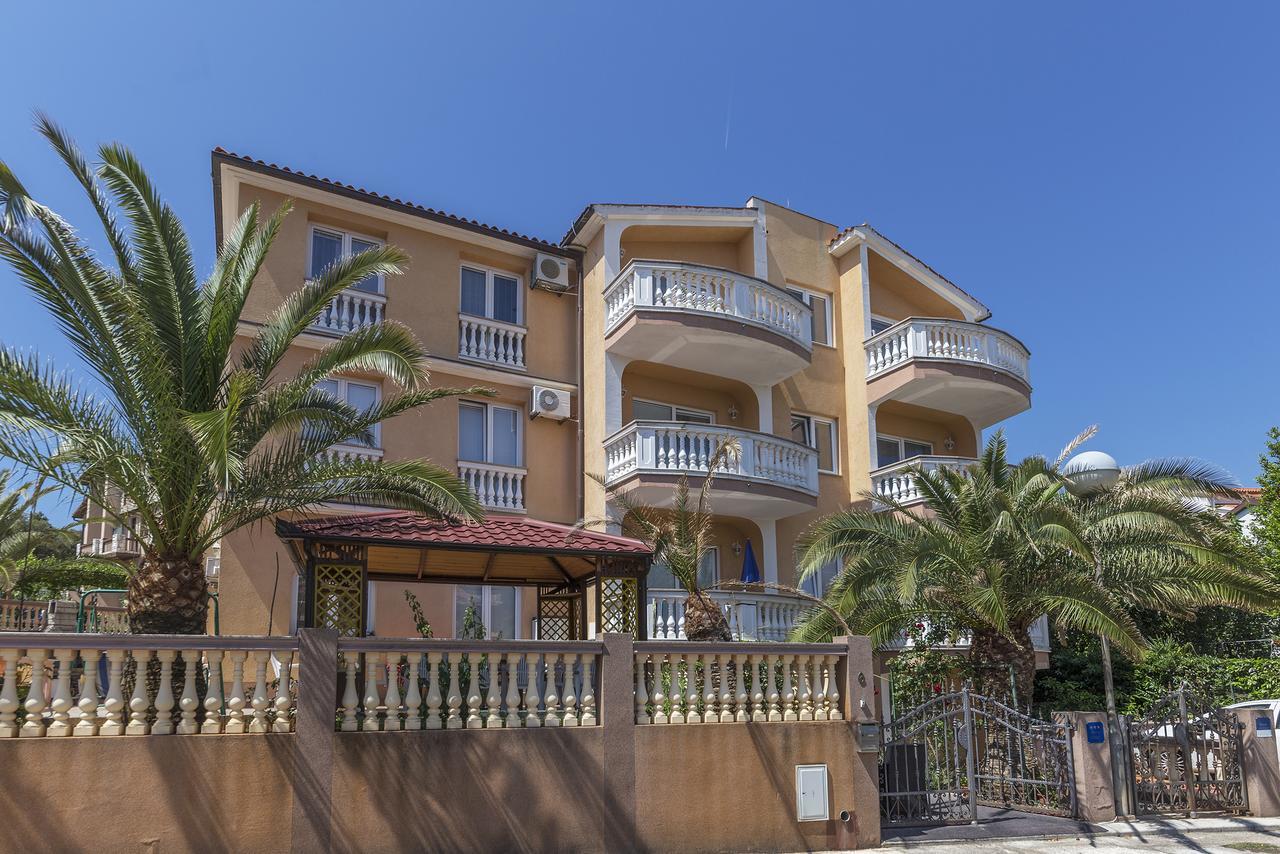 Apartments Canaria Pula Exterior foto
